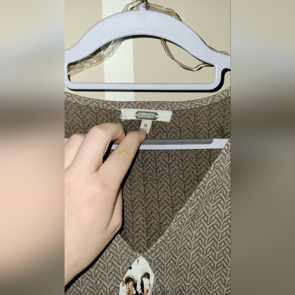 Long Sleeve! - Picture 2 of 3